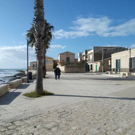 Ferienhaus Trono A Mare Sampieri