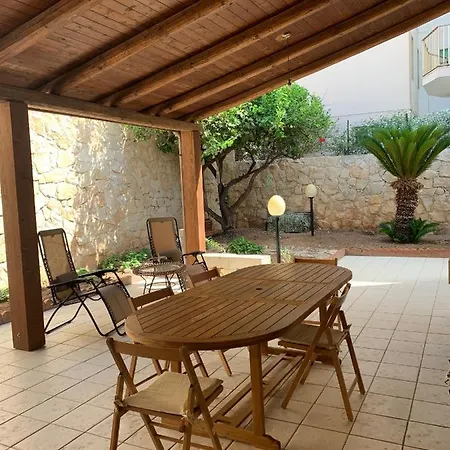 Holiday home Trono A Mare Sampieri
